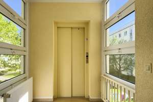Ab sofort bezugsfrei: Idyllisches Wohnumfeld | Sonniger Südostbalkon | Aufzug | Fernwärme – Die vollständige Adresse der Immobilie erhältst du vom Anbieter., 4329 Heiterblick, Leipzig – Vorschaubild 3