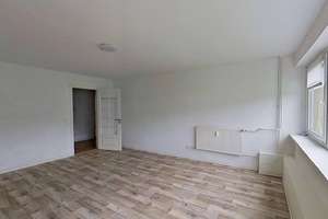 Großzügige, ansprechende 3-Zimmer Wohnung mit EBK, Terrasse und privatem Garten – Beerboomscher Weg 1, 18292 Krakow am See – Vorschaubild 2