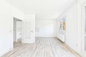3-Zimmer im 1.OG mit Balkon und Dusche – Friederikenstr. 28, 6844 Innerstädtischer Bereich Nord, Dessau-Roßlau – Vorschaubild 1