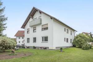 Gepflegtes 3-Familien-Wohnhaus als attraktive Kapitalanlage in Horgenzell – Die vollständige Adresse der Immobilie erhältst du vom Anbieter., 88263 Horgenzell – Vorschaubild 1