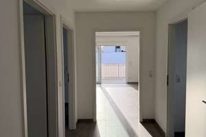 Moderne, sehr hochwertig ausgestattete 4,5 Zimmer-DG-Wohnung * EBK * großer Balkon * TG-Stellplatz – 71069 Sindelfingen – Vorschaubild 17