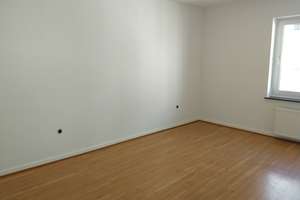Helle 2-Zimmer-Wohnung im 2. OG mit Balkon in Bonn-Beuel – Die vollständige Adresse der Immobilie erhältst du vom Anbieter., 53225 Beuel-Mitte, Bonn – Vorschaubild 2