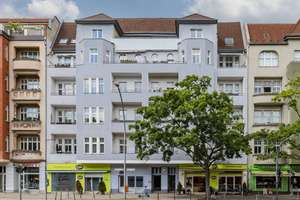Liebevoll renovierte 3-Zimmer-Altbauwohnung mit Balkon in Berlin-Wilmersdorf – Berliner Straße 19, 10715 Wilmersdorf, Berlin – Vorschaubild 7