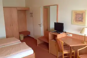 Hotel/ Appartementhaus/ Büro/ Praxis/ Altenpflege im Wesertal – Jahnweg 1a, 37688 Höxter (Kreis) – Vorschaubild 27