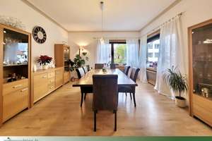 Exklusives Einfamilienhaus mit riesen Garten zu verkaufen – Die vollständige Adresse der Immobilie erhältst du vom Anbieter., 72461 Albstadt – Vorschaubild 2