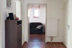 Von Privat zu Vermieten: TOP drei Zimmer + Wohnküche und Privatgarten  – Die vollständige Adresse der Immobilie erhältst du vom Anbieter., 81247 Obermenzing, München – Vorschaubild 2