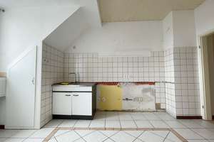 Großzügig geschnittene und leerstehende 3-Zimmer-Dachgeschosswohnung in urbaner Bilker Wohnlage! – Die vollständige Adresse der Immobilie erhältst du vom Anbieter., 40223 Bilk, Düsseldorf – Vorschaubild 15