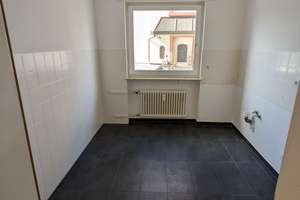 Sehr ruhig gelegene 3-Zi.-Wohnung mit Balkon in Frankfurt am Main - Nähe Hügelstraße – Die vollständige Adresse der Immobilie erhältst du vom Anbieter., 60433 Dornbusch, Frankfurt am Main – Vorschaubild 10