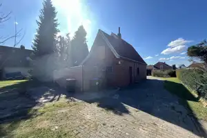 Charmantes Siedlungshaus mit großem Grundstück und Potenzial – Friesland (Kreis) – Vorschaubild 4