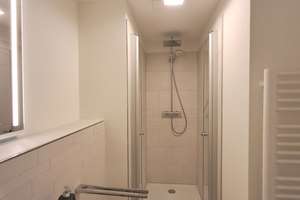 Moderne 1-Zimmerwohnung im 1. OG mit Aufzug und Stellplatz! – Bahrenfelder Chaussee 59, 22761 Bahrenfeld, Hamburg – Vorschaubild 5