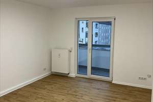 Schöne Einraumwohnung mit Einbauküche in ruhiger und zentraler Lage – Rather Kirchplatz 1, 40472 Rath, Düsseldorf – Vorschaubild 1