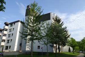 schöne 3 Zimmer Wohnung mit Eßdiele und S/W Balkon – Karl-Witthalm-Str. 17, 81375 Neuhadern, München – Vorschaubild 2