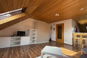 Möbliertes Dachgeschoss Apartment  1Zi Küche Bad 3 Min. zu Fuss von UNI