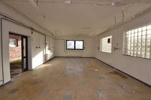 Alles in einem: Einfamilienhaus mit Garage und Halle - Nebengebäude - Halle mit Büro und Garage! – Angerweg 6, 37632 Holzminden (Kreis) – Vorschaubild 32