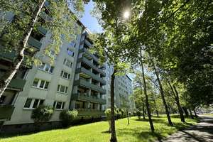 NEU sanierte Balkonwohnung im Zentrum – Brückenstr. 41, 9111 Zentrum, Chemnitz – Vorschaubild 1