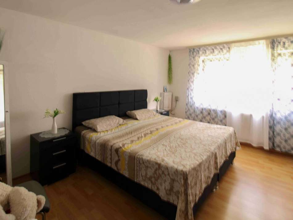 Schlafzimmer 2 UG
