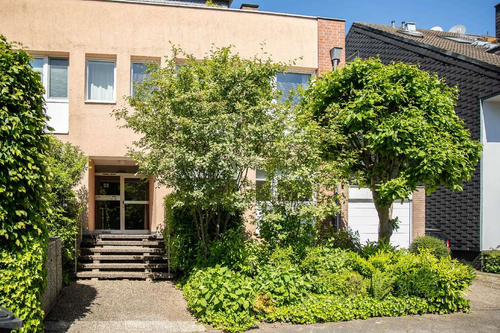 Moderne 4 Zimmer-Maisonettewohnung in ganz ruhiger Lage von Düsseldorf-Unterbach