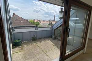 Schöne 3-Zimmer-Wohnung mit Dachterrasse in der Oststadt!