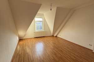 Modernisierte 3-Zimmer-Wohnung mit Einbauküche in Wiesbaden – Yorckstraße 17, 65195 Wiesbaden – Vorschaubild 1