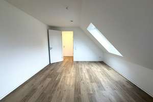 Geräumige und helle 5-Zimmer-Maisonette-Wohnung mit Balkon und Stellplatz – Die vollständige Adresse der Immobilie erhältst du vom Anbieter., 70599 Birkach-Süd, Stuttgart – Vorschaubild 11