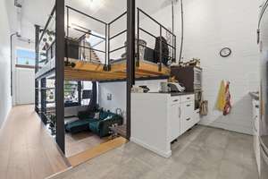 Luxuriöse Loft-Maisonette mit eigenem Eingang, Stellplatz, Sonnenbalkon & Stadthausgefühl – 51145 Eil, Köln – Vorschaubild 8