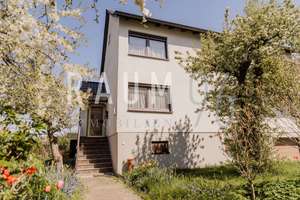Attraktives Einfamilienhaus mit Potenzial und schönem Garten in ruhiger Wohnlage von Michelau – Die vollständige Adresse der Immobilie erhältst du vom Anbieter., 96247 Michelau in Oberfranken – Vorschaubild 1