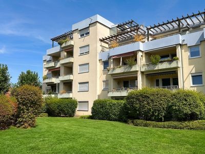 Gemütliche helle 2-Zimmer EG-Wohnung mit Terrasse und Tiefgarage in zentraler Lage in Bad Krozingen