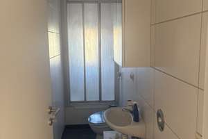 Helle 3-Zimmerwohnung mit separater Küche in ruhiger Lage in Nürnberg-St. Leonhard – Lilienstraße 11, 90439 St. Leonhard, Nürnberg – Vorschaubild 3