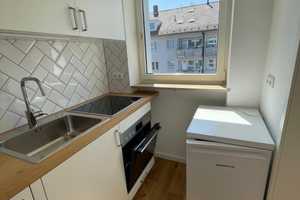 Hochwertig sanierte und vollständig möblierte 1-Zimmer-Wohnung mit Balkon in ruhiger Lage – München – Vorschaubild 7