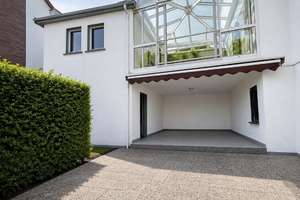 Großzügiges Wohnhaus mit Einliegerwohnung, Wintergarten, Dachterrasse und Panoramablick – Die vollständige Adresse der Immobilie erhältst du vom Anbieter., 63654 Büdingen – Vorschaubild 2
