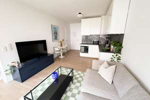 Helles Apartment mit Balkon – Ideal für Singles oder Paare / Sunny Apartment with Balcony – Wiener Straße 37, 10999 Kreuzberg, Berlin – Vorschaubild 1