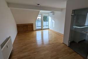 Gräfrath/Zentral - moderne 2-Zimmer-Dachgeschosswohnung mit Sonnenbalkon und traumhaftem Fernblick  – Jägerstraße 41, 42653 Gräfrath, Solingen – Vorschaubild 8