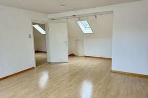 Charmante 3,5-Zimmer-Dachgeschosswohnung mit neuem Bad in attraktiver Citylage am Wilhelmsplatz – Die vollständige Adresse der Immobilie erhältst du vom Anbieter., 70182 Heusteigviertel, Stuttgart – Vorschaubild 2