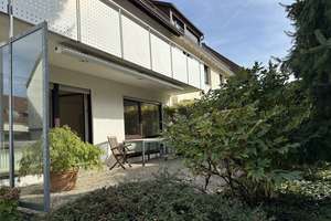 Sonnige und attraktive Doppelhaushälfte in ruhiger und schöner Wohnlage in Stuttgart-Heumaden!