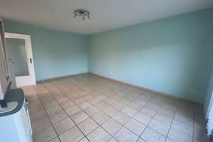 Komfortable Etagenwohnung mit Balkon &amp; Tiefgaragenstellplatz