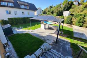 Sonnige 4-Zi.-EG-WHG  mit 244 m² Garten, Pool und &  sehr großem ebenerdigem Keller
