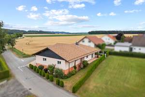 EFFIZIENTES & EXKLUSIVES TRAUMHAUS: Energieeffizienz, Bauqualität & Wohlfühlatmosphäre vereint – Die vollständige Adresse der Immobilie erhältst du vom Anbieter., 88456 Ingoldingen – Vorschaubild 3