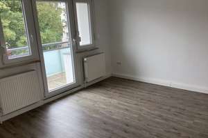 Frei und völlig entspannt: Willkommen in der ersten eigenen Wohnung! – Sibeliusweg 15, 30655 Groß-Buchholz, Hannover – Vorschaubild 2