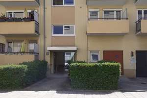 Helle 3-Zimmer-Wohnung mit 2 Balkone in München-Moosach