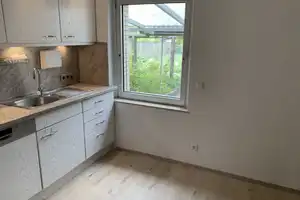Ruhiges Einfamilienhaus mit großzügigem Garten – Petersweg 24, 31319 Hannover (Kreis) – Vorschaubild 3