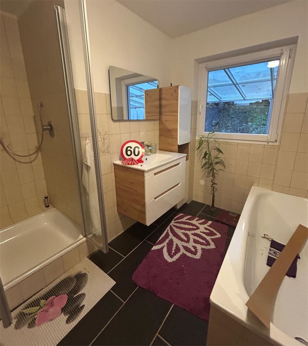 Immobilie in Gutach (Schwarzwaldbahn) - Viel Wohnfläche, top gepflegt – einzigartiges Zweifamilienhaus in Gutach - Bild 4