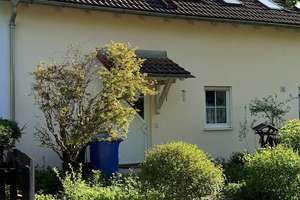 Charmantes Reihenmittelhaus mit Sauna, Schwedenofen & Grün rundum – ruhige Wohnlage – Die vollständige Adresse der Immobilie erhältst du vom Anbieter., 84478 Waldkraiburg – Vorschaubild 12