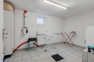 Top gepflegtes Einfamilienhaus mit viel Platz in einer der besten Lagen des Ingolstädter Südwestens! – Die vollständige Adresse der Immobilie erhältst du vom Anbieter., 85051 Südwest, Ingolstadt – Vorschaubild 50