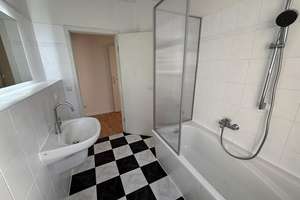 Helle, frisch renovierte 2,5-Zimmer-Wohnung mit neuer EBK & großem Balkon  in Sudenburg – Lemsdorfer Weg 10, 39112 Sudenburg, Magdeburg – Vorschaubild 4