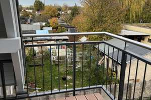 Tolle 2 Zimmer-Wohnung mit Balkon, Einbauküche wartet auf Sie! – Semmelweisstraße 22, 12524 Altglienicke, Berlin – Vorschaubild 1