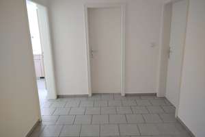 Renovierte Dachgeschoßwohnung in Aubing * ab sofort *  – Die vollständige Adresse der Immobilie erhältst du vom Anbieter., 81243 Aubing-Süd, München – Vorschaubild 4