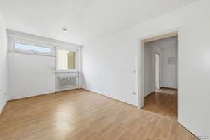 Frei für Ihre Pläne! Helle 2-Zimmer Wohnung mit Loggia – Die vollständige Adresse der Immobilie erhältst du vom Anbieter., 93051 Großprüfening-Dechbetten-Königswiesen, Regensburg – Vorschaubild 10