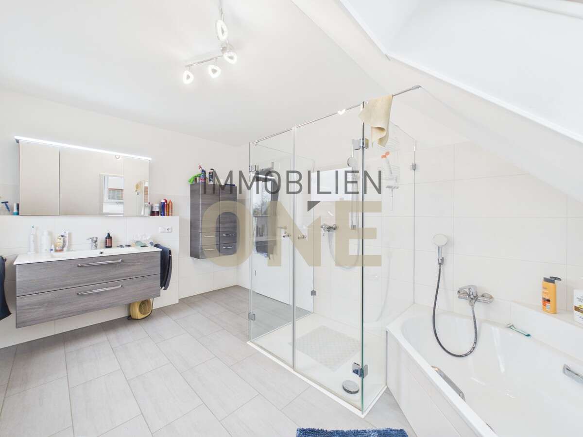 Immobilie in Mintraching - Familienfreundliches Einfamilienhaus mit großem Garten in ruhiger Wohnlage - Bild 13