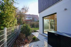 Neubau, Erstbezug: R6 – Leben am Burgberg | Architektonisch außergewöhnliches Haus im Grünen – Die vollständige Adresse der Immobilie erhältst du vom Anbieter., 91054 Burgberg, Erlangen – Vorschaubild 4