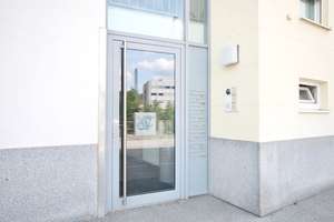 "Ein Ort der Ruhe, Eleganz und Lebensqualität"
Exklusives Wohnen mit privatem Gartenensemble und üb – Die vollständige Adresse der Immobilie erhältst du vom Anbieter., 94032 Passau, Passau – Vorschaubild 3